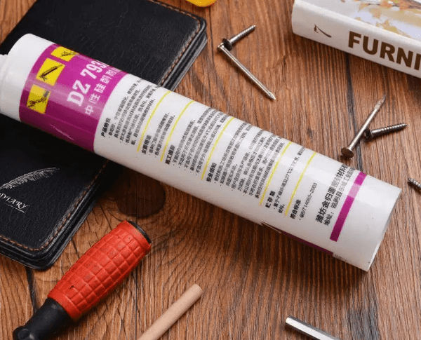 Hydrophilic vs Hydrophobic Fumed Silica: Understanding the Key Differences
