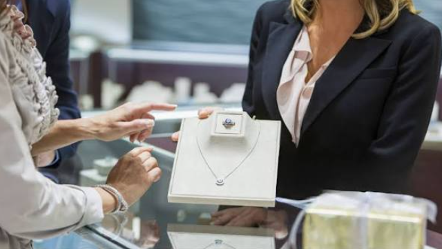 Key Questions To Ask Your Jeweler Before Purchasing